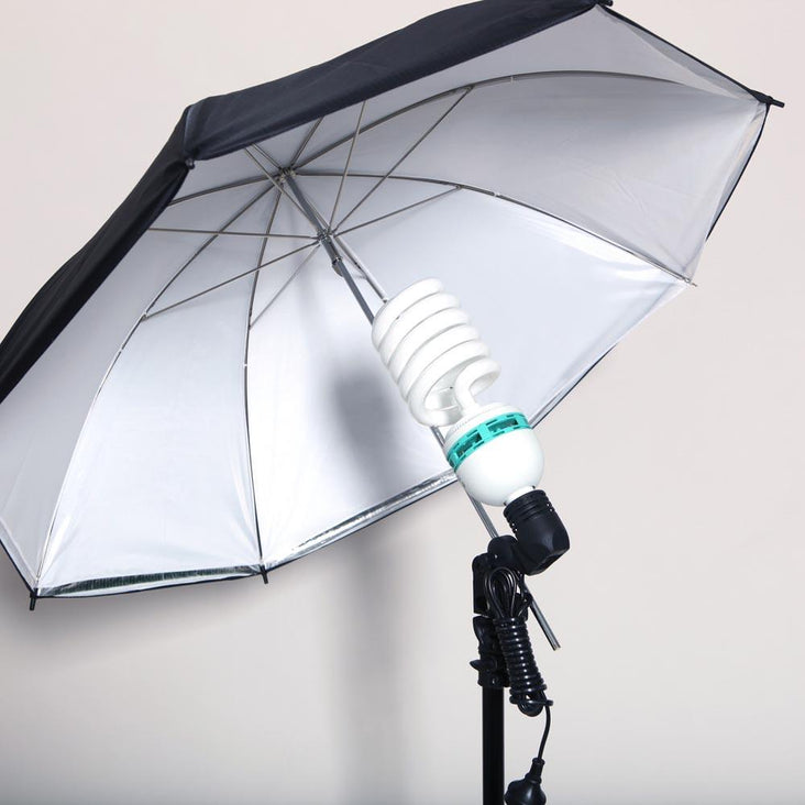 WI:  1x 2-in-1 Umbrella (Reflector and Shoot Through Diffuser)