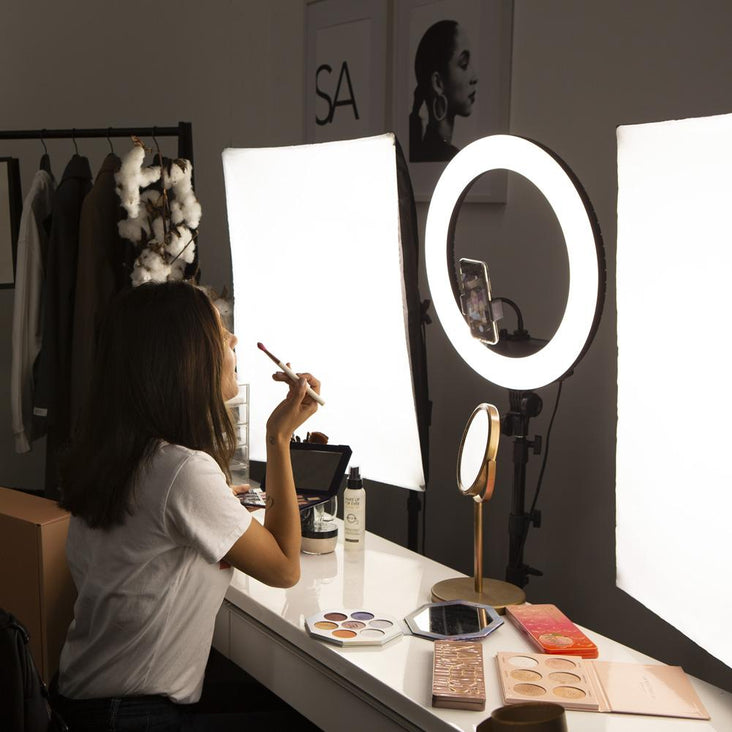 18" Ring Light Make Up & Beauty Pro Lighting Studio Kit - Diamond Luxe III