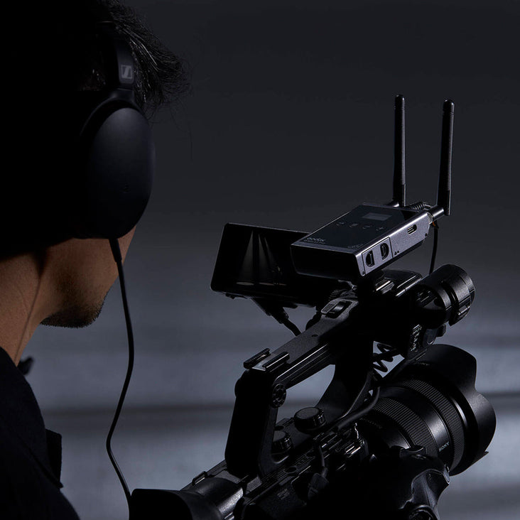 Godox WMicS1 Pro Kit 1 Camera-Mount Wireless Omni Lavalier Microphone System (514 to 596 MHz)