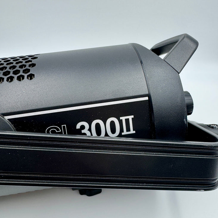 Godox SL300II 300W 5600K COB LED Continuous Light (EX-DEMO)