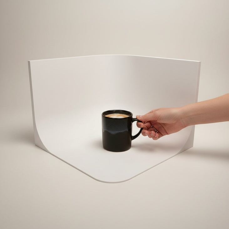 Hypop white 3D printed PLA cyclorama cube for macro photography, 25cm seamless infinity sweep.