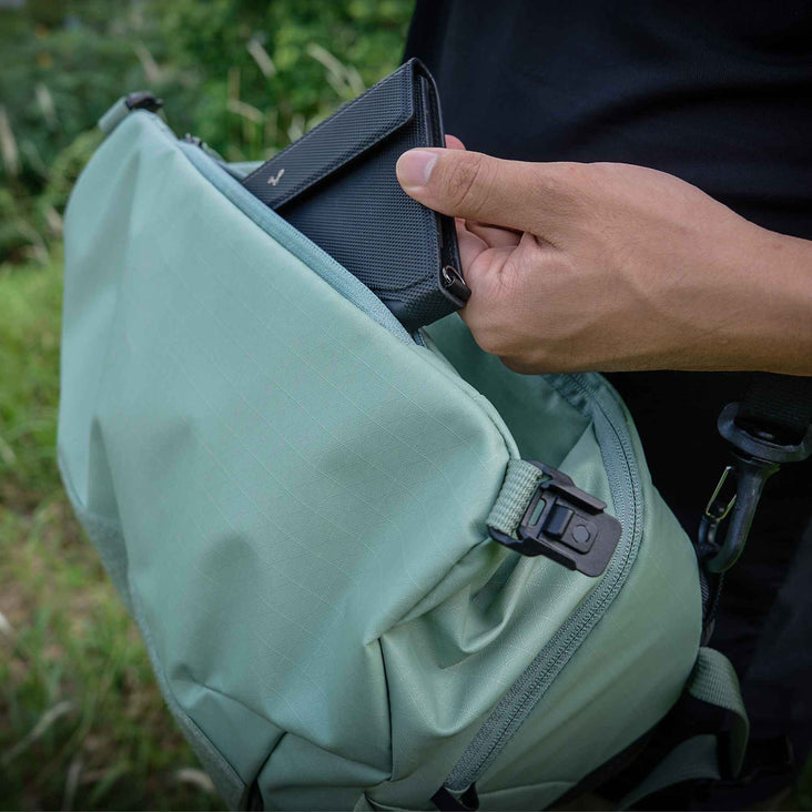 Leofoto BACKUP 11L Camera Shoulder Bag