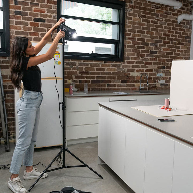 2-Pack Spectrum 280cm Heavy Duty Air Cushioned Light Stands for Flashes and LEDs - Bundle