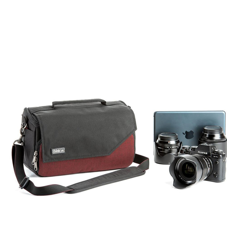 Think Tank Mirrorless Mover 25i - Deep Red