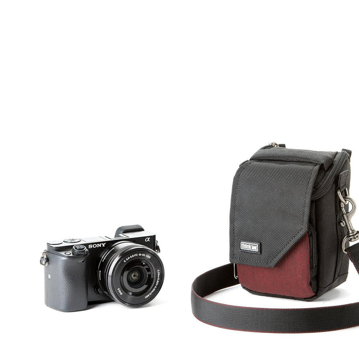 Think Tank Mirrorless Mover 5 - Deep Red