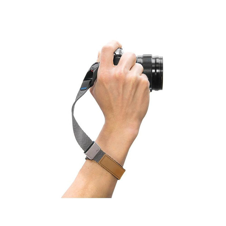 Peak Design Cuff - Ash: Quick-connecting camera wrist strap