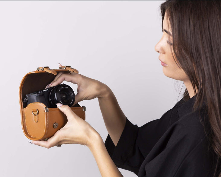 Tan Brown Melten Classic Mirrorless Leather Camera Case - Harper
