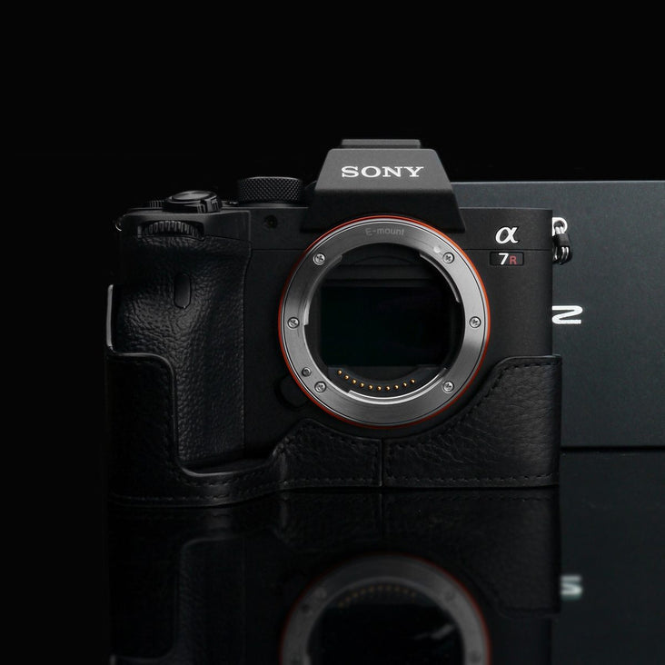 Gariz Black XS-CHA7RM4BK Genuine Leather Half Case for Sony A7RIV