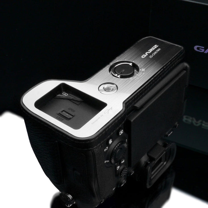 Gariz XS-CHA7M4BK Black Leather Half Case for Sony A7 M4