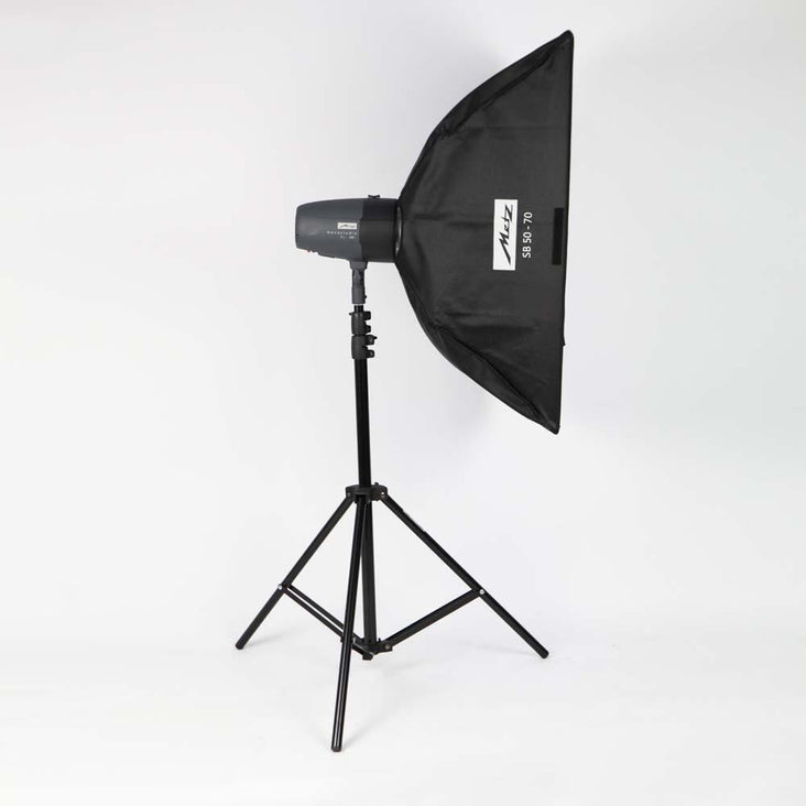 Metz 800W Mecastudio BL-400 Twin Head Kit with Paper Backdrop and Stand