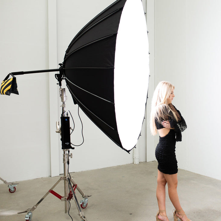 Pro 'Radiant Blaze' 70"/180cm Octadecagon Parabolic Softbox (Demo Stock)