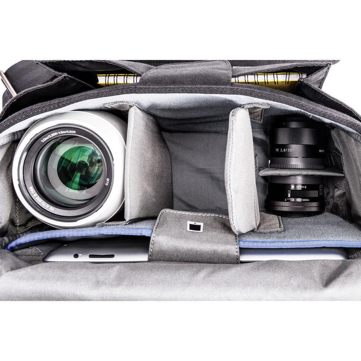 Think Tank Photo Urban Approach 10 Shoulder Bag for Mirrorless Cameras - Black